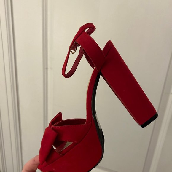 Shoe Dazzle Women's Red Platform Pumps size 7 - Picture 3 of 16